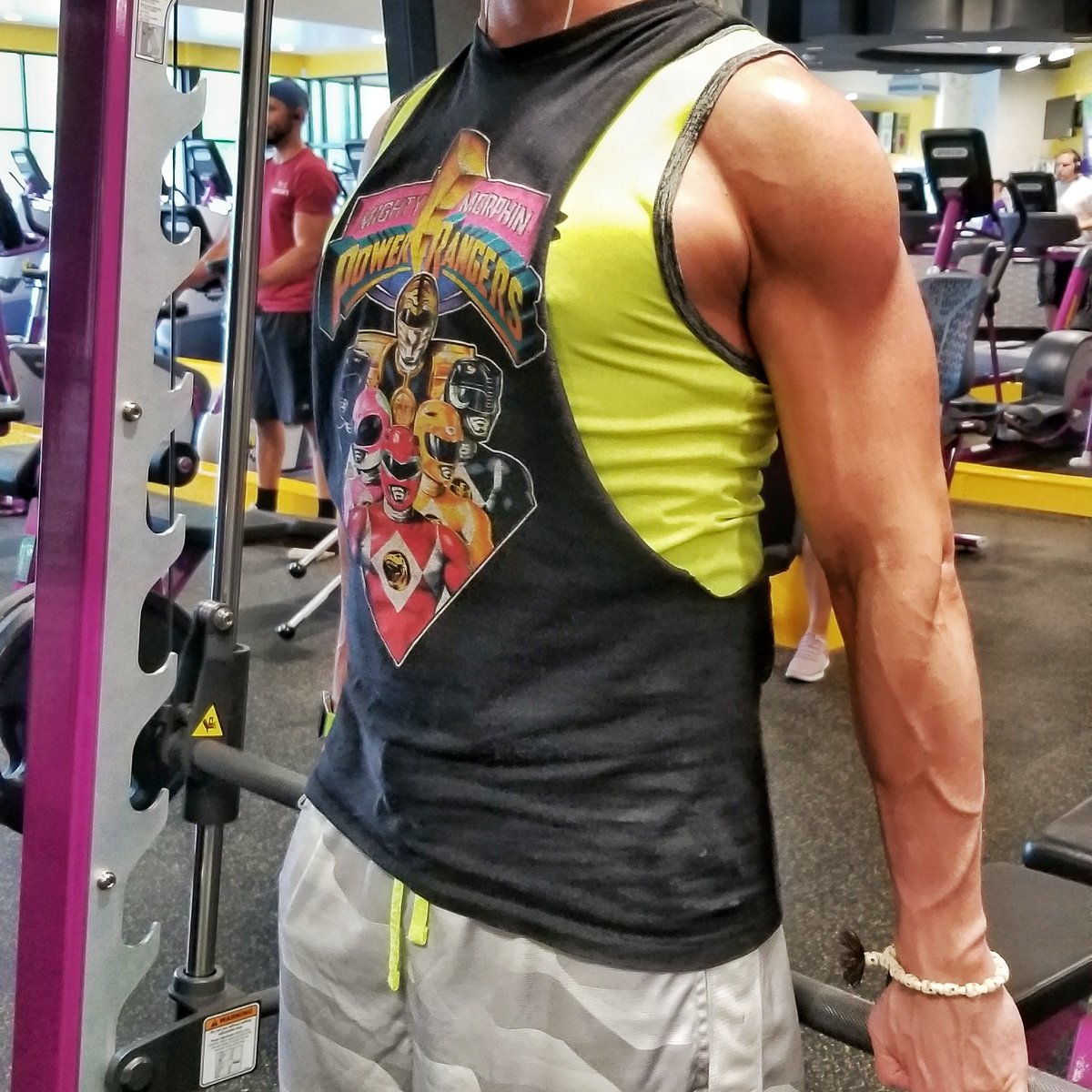 1FACADE's tweet photo. I'm the #NeonRanger!
Nice pump from #concretPump & #concretBurn added in for that lil
#extra 😘🔥
@promerasports use code danimo20 for 20% off on https://t.co/KCudEyWtRl
#veinsandgains #dreadedandshredded
#NeonNinja #CretAthlete #TeamConcret #powerrangers #mmpr #gogoneonranger https://t.co/VEDQjsJ5Br