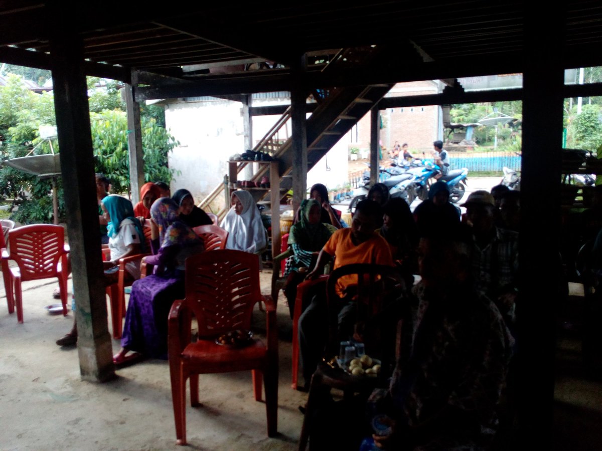 Erma031019's tweet photo. Musyawarah pra pelaksanaan kegiatan TA.2018 di dusun Beluak desa Duampanua kec. Anreapi #7Mei2018
#ttpipolman
#ttpisulbar 
@jokowi 
@EkoSandjojo 
@fachrilabalado 
@TaufikMadjid_ID 
@Nurhamz25186363 https://t.co/aEIMNT5y8Z