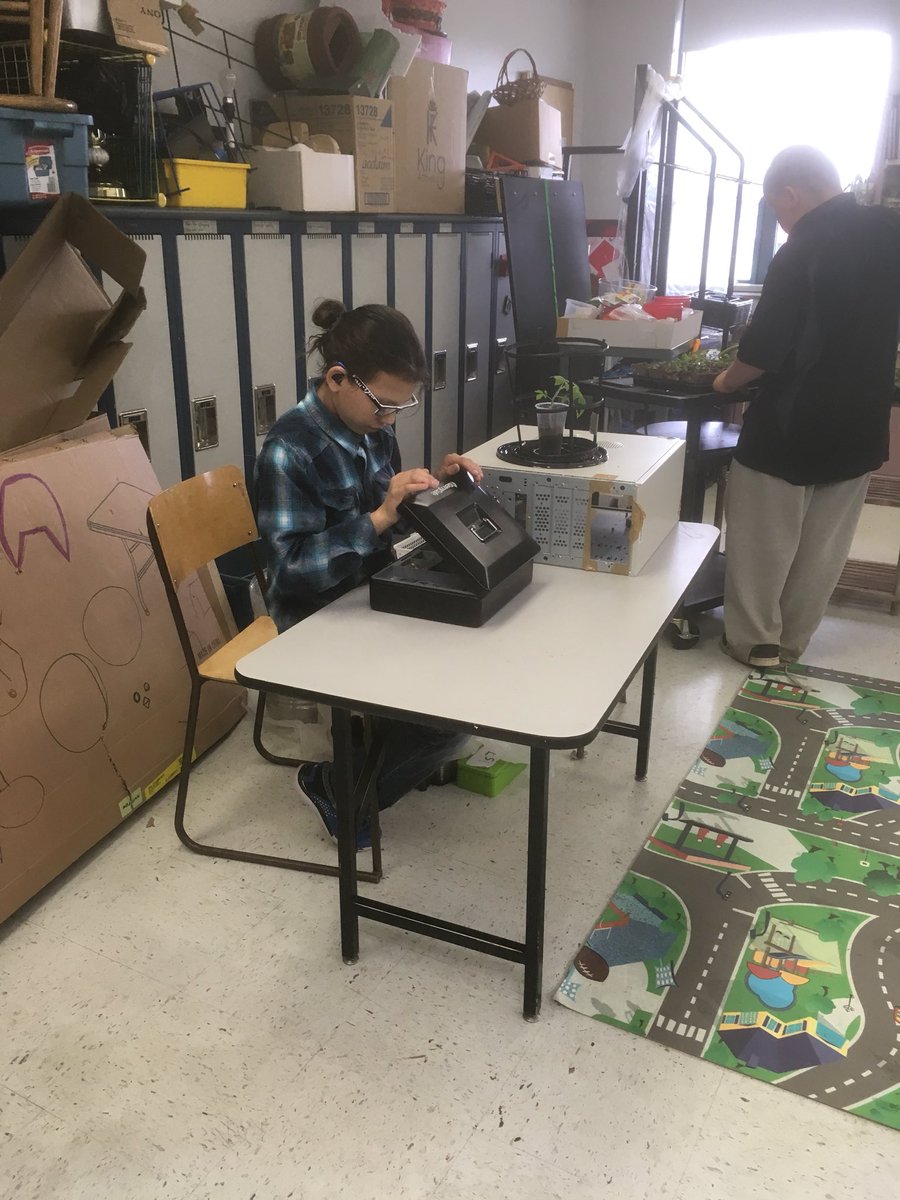 tinkercoup's tweet photo. Garden sale today was a huge success! #lifelonglearning #lifeskills #hardworkpaysoff @ConnaughtNB @LskySD https://t.co/YrTzUGAQHv