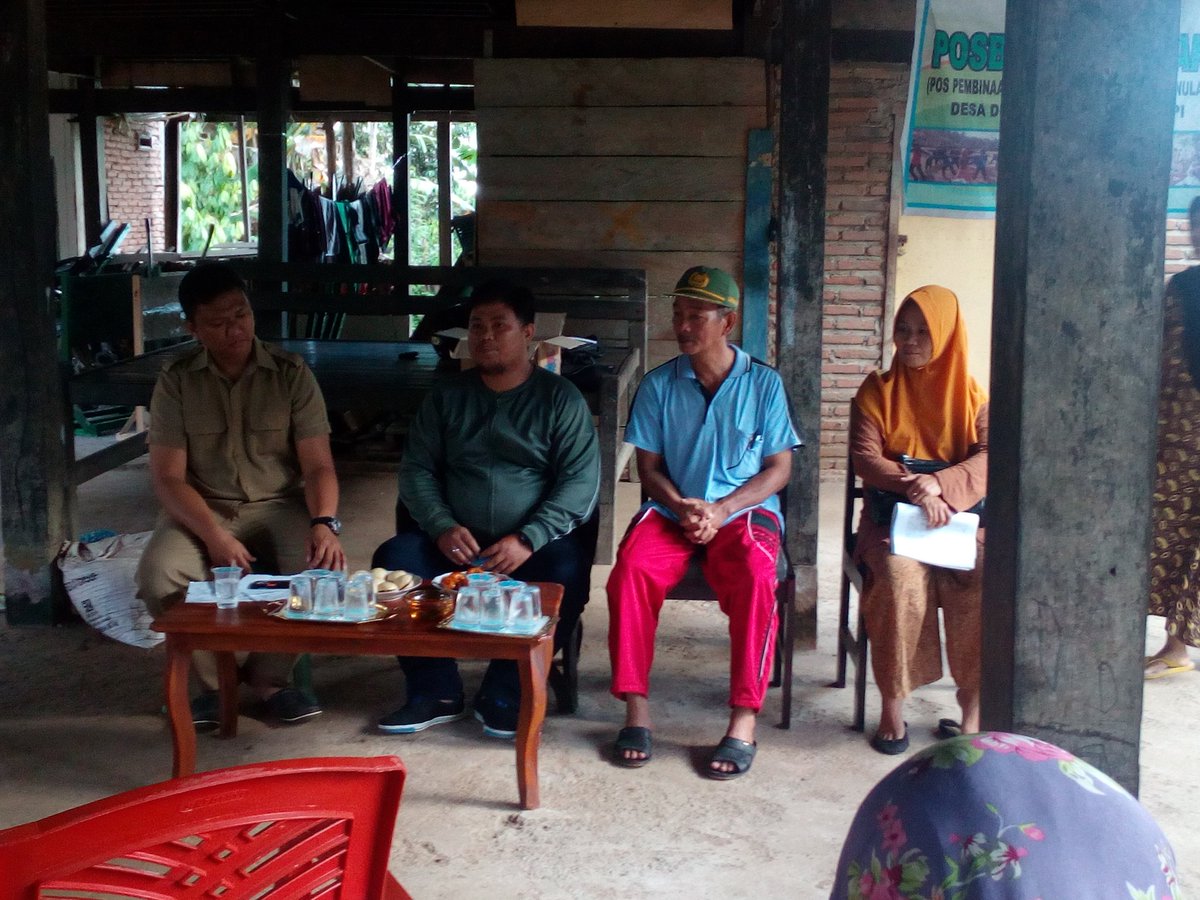 Erma031019's tweet photo. Musyawarah pra pelaksanaan kegiatan TA.2018 di dusun Beluak desa Duampanua kec. Anreapi #7Mei2018
#ttpipolman
#ttpisulbar 
@jokowi 
@EkoSandjojo 
@fachrilabalado 
@TaufikMadjid_ID 
@Nurhamz25186363 https://t.co/aEIMNT5y8Z