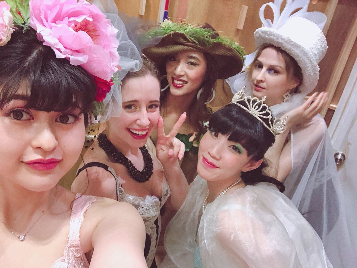 marime_model's tweet photo. Beauty World Japan 2018 は無事に終わった(^-^)
#グラントイーワンズ
#東京ビックサイト
#ファッションショー
#下着
#beautyworldjapan
#bwj2018 #モデル #外国人モデル #女優 #外国人女優 #スチール #スチールモデル #ファッションモデル #タレント #外国人タレント #芸能人 #麻裡阿 https://t.co/6ouM3D6MyR