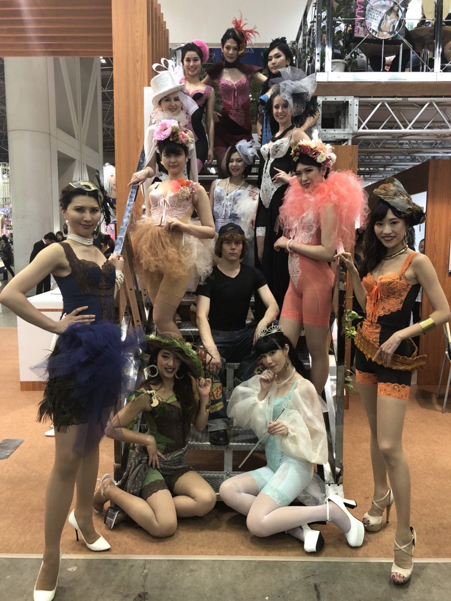 marime_model's tweet photo. Beauty World Japan 2018 は無事に終わった(^-^)
#グラントイーワンズ
#東京ビックサイト
#ファッションショー
#下着
#beautyworldjapan
#bwj2018 #モデル #外国人モデル #女優 #外国人女優 #スチール #スチールモデル #ファッションモデル #タレント #外国人タレント #芸能人 #麻裡阿 https://t.co/6ouM3D6MyR