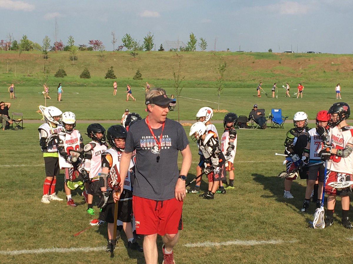 EPLAyouthlax's tweet photo. Was nice to have Coach Russ help tonight with the little guys.  His passion for the sport is amazing.  Thanks for helping @russfsu_91 https://t.co/W7lPIvkdSd