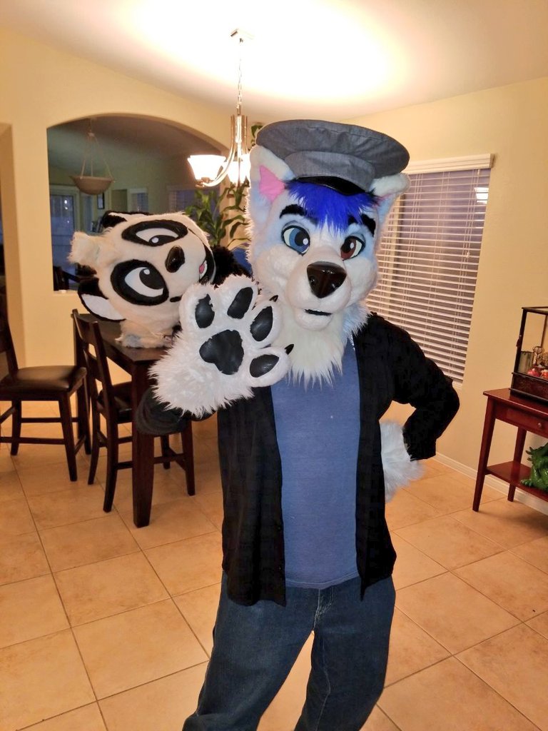 panda_paco's tweet photo. Having a blast at #RedCon2018 with @rede4bed @panda_paco @Cloud1516 @KoidelCoyote and cool pics by @ErwinCanlas https://t.co/gEZ1l0G0vK