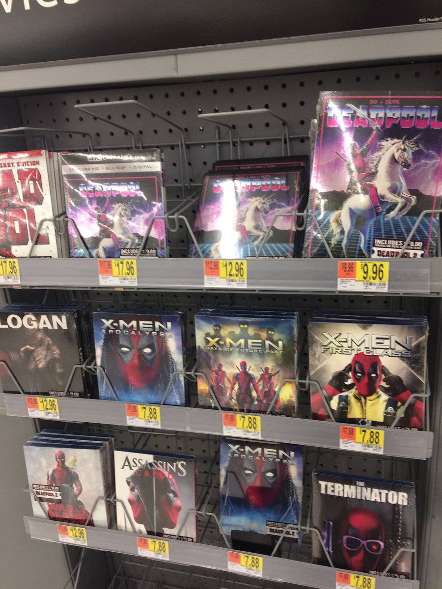 MomanBlackster's tweet photo. Whoever does the marketing for Deadpool 2 y'all need a big applause. https://t.co/DHWs4q4Qpe