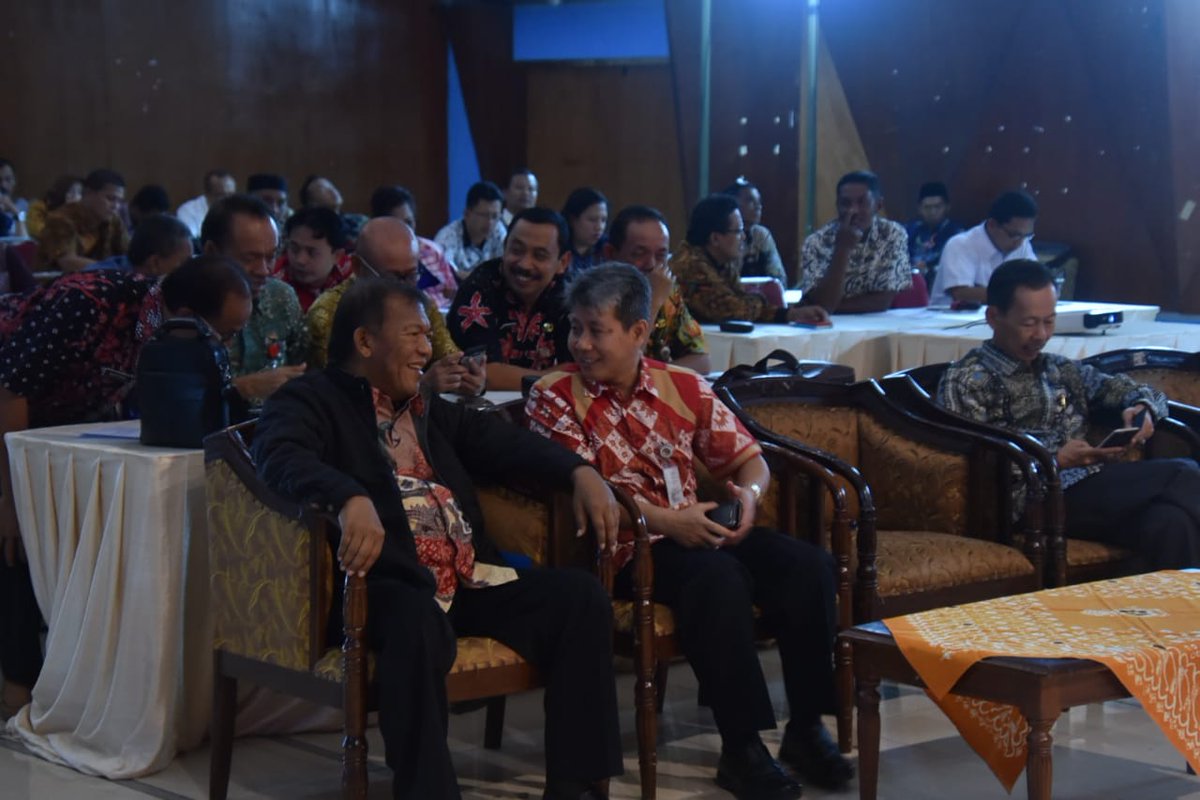 komdigi_jateng's tweet photo. Diikuti oleh Dinas Kominfo se @provjateng , D.I. Yogyakarta, dan @jabarprovgoid , Maluku dan Maluku Utara..
#bimtekpikp2018 #bimtekpikpyogya 

@djikp @kemkominfo 

#JatengGayeng #KemalaJateng https://t.co/jKEUmOBcRd