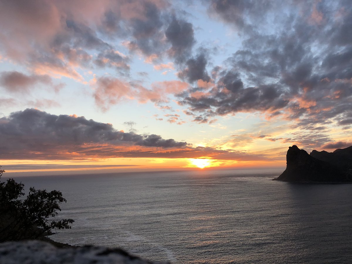 OlgaLitkovets's tweet photo. I couldn’t resist to add one more image to celebrate #IDL2018 from my favourite city #CapeTown. When the sun paints the sky...beautiful sunset. #LightInLife @Cundall_Global https://t.co/8wdedAbAZB