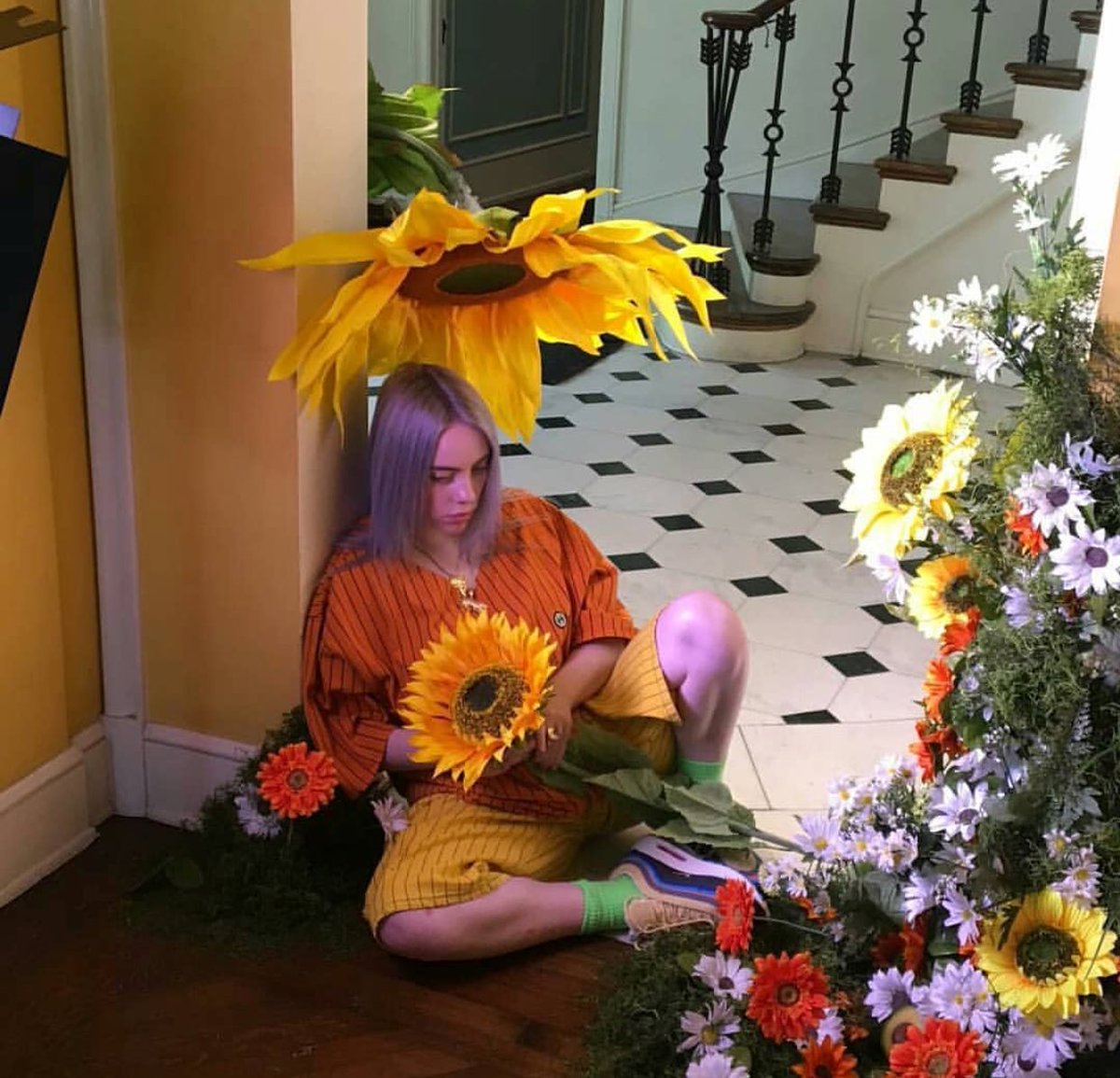 BillieEilishBR's tweet photo. Bastidores de um novo photoshoot. https://t.co/mTkOFzK0ll