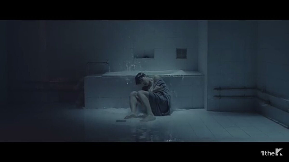 21styg's tweet photo. in i need u the tub is full of water, in fake love jimin is being flooded @BTS_twt #FakeLoveFriday https://t.co/miWYhrEq3N