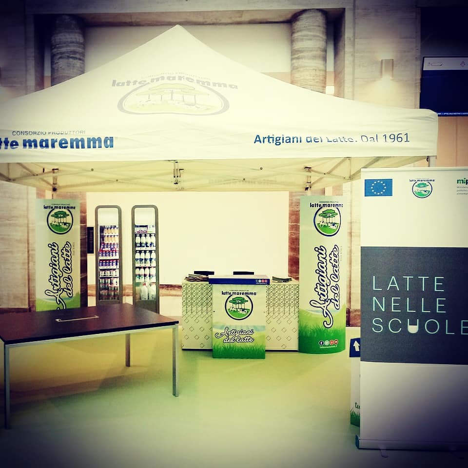 LMaremma's tweet photo. #lattedays con #latte #maremma a #firenze e a #perugia #lattenellescuole https://t.co/qRukRbY4JY