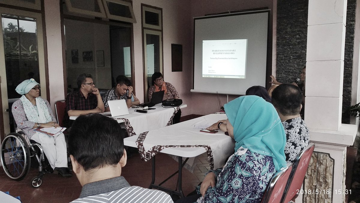 Public Hearing Buku Panduan Bagi Pemerintah Kota dan Kabupaten tentang Disabilitas dan SDGs.