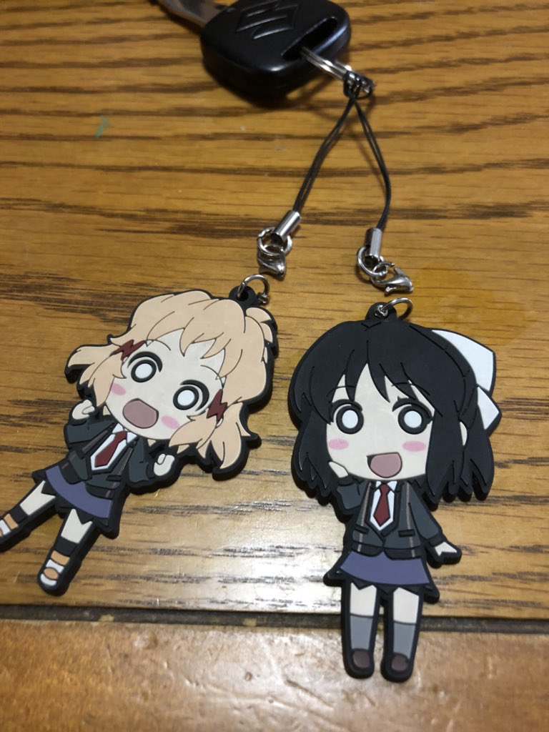 響と未来のラバーストラップを車の鍵のキーホルダーに使ってたんだが