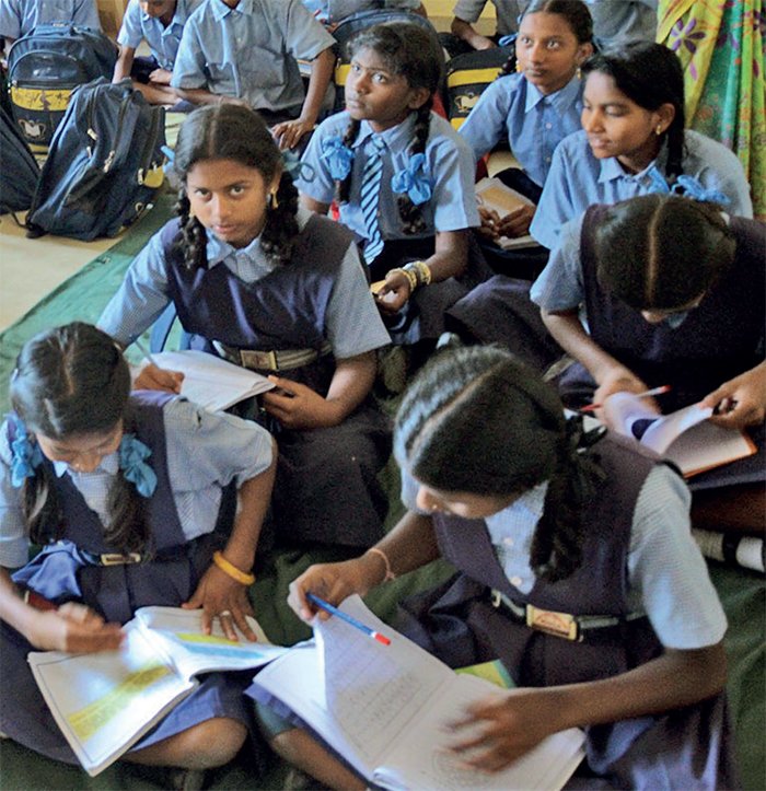 BangaloreMirror's tweet photo. Textbooks will make it to schools on time: After last year’s fiasco, the Karnataka Textbooks Society is making sure the books are ready before schools reopen

https://t.co/02vvb1BrhJ https://t.co/FJtZBNVvkK