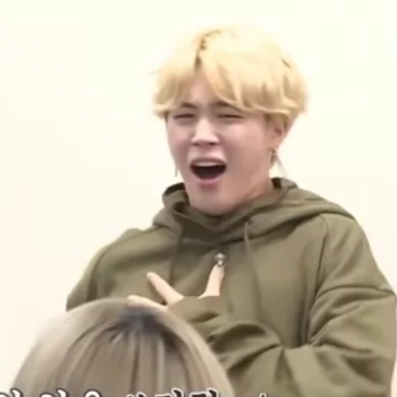 dxddymin's tweet photo. FALTAN 20 MINUTOS PARA QUE SALGA EL MV Y TAMBIEN LAS DEMAS CANCIONES SI DESAPAREZCO ES PORQUE ME ENCERRE EN EL ARMARIO CON MILANESAS A ESCUCHAR SU ARTE CHAU
#iVoteBTSBBMAs @BTS_twt https://t.co/FTu0w6IVyo