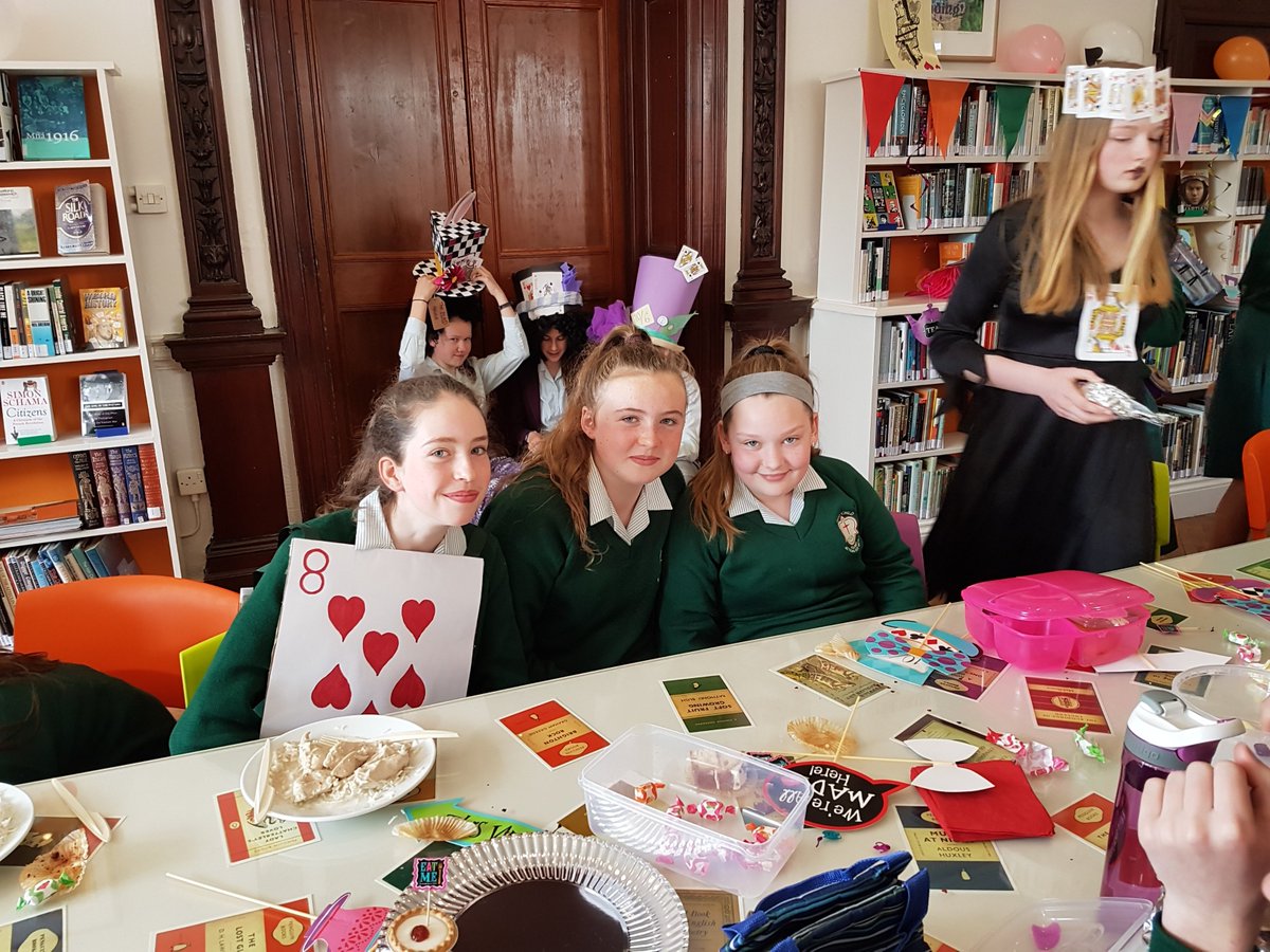 HCKLibrary's tweet photo. Book Week 2018 was a fantastic success which saw students from each year take time out of their busy academic schedules to pick up a book and get reading. https://t.co/1YboO4RXu2
