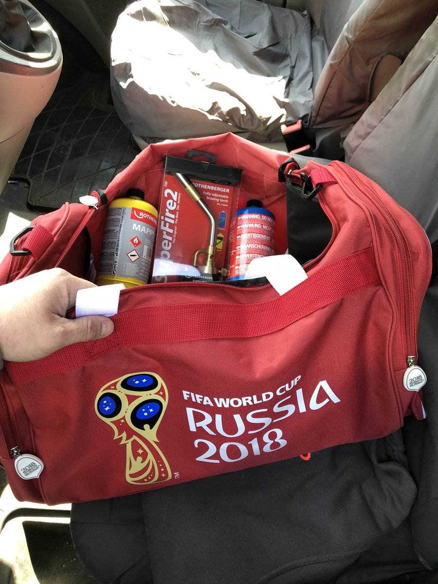 Andy_J_Mayar's tweet photo. Couldn’t resist, little purchase from @CityPlumbingUK fingers crossed I won’t keep burning myself on the end of the gun!
#worldcup
#Rothenberg
#superfire2
#Plumbing
#newtoolfriday https://t.co/clAsfnI25c