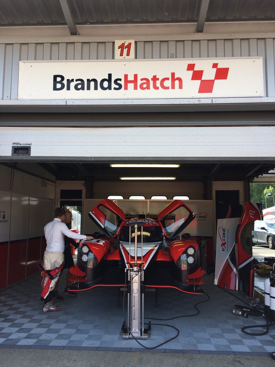 kazfg's tweet image. Morning from sunny but chilly @Brands_Hatch #lmp3 #mectech #excool