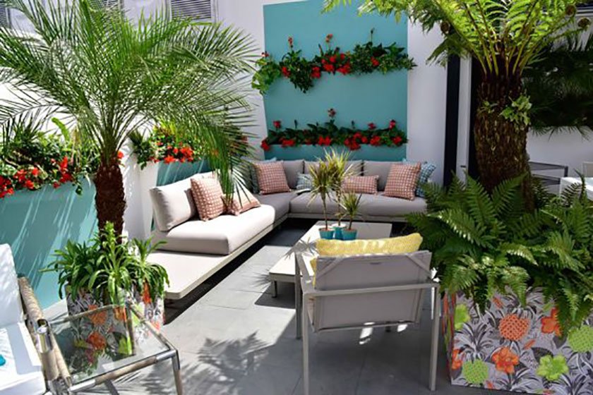 Join luxury outdoor furniture brand <a href="/IndianOceanUK/">Indian Ocean</a> for a glass of champagne at their <a href="/The_RHS/">The RHS</a> #ChelseaFlowerShow stand before exploring the show for yourself… We’re offering our readers a fabulous day out in #London next week. #Enter the competition below countryandtownhouse.co.uk/cth-life/compe…