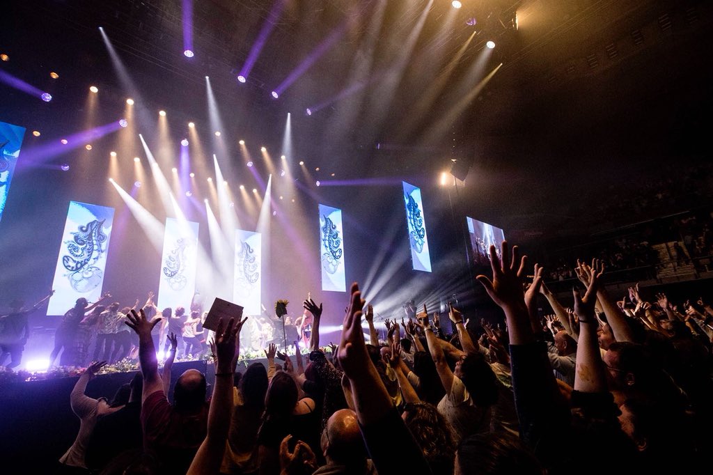 RozalenMusic's tweet photo. Imposible dormir más... 🙈
GRACIAS Madrid por EL MEJOR CONCIERTO de mi vida... de lo que llevo de Vida!❤️
Necesito pensar sobre lo que anoche sentí cantando y contando frente a estas 8000 almas...
Tengo las redes y el teléfono colapsado. No sabéis lo FELIZ que me teníais... Uff https://t.co/KIaqJ3cm7p