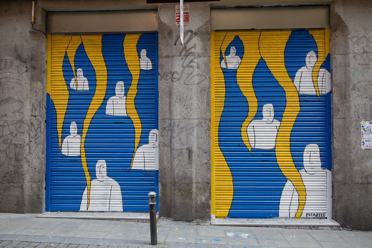 Pinta Malasaña (@pintamalasana) on Twitter photo Una interpretación gráfica de la novela 'Shiddhartha' (Herman Hesse) emergió de las persianas de <a href="/Espiritu_23/">Espíritu23</a> en tonos amarillos y azules durante #PintaMalasaña gracias a Potajeee (@james_castilla) Una interpretación gráfica de la novela 'Shiddhartha' (Herman Hesse) emergió de las persianas de <a href="/Espiritu_23/">Espíritu23</a> en tonos amarillos y azules durante #PintaMalasaña gracias a Potajeee (@james_castilla)