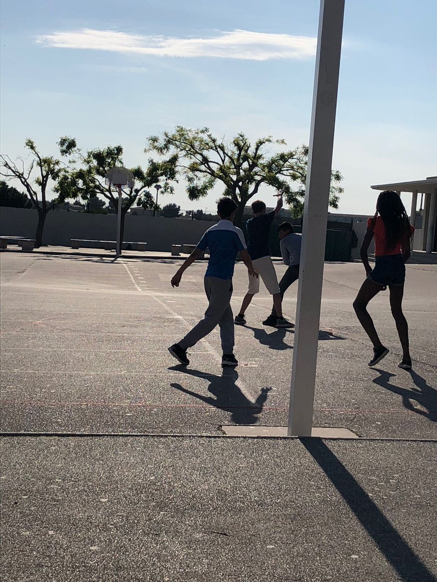 BellahoustonML's tweet photo. French and Scottish pupils enjoying a game of basketball. https://t.co/uk3S0U35ak