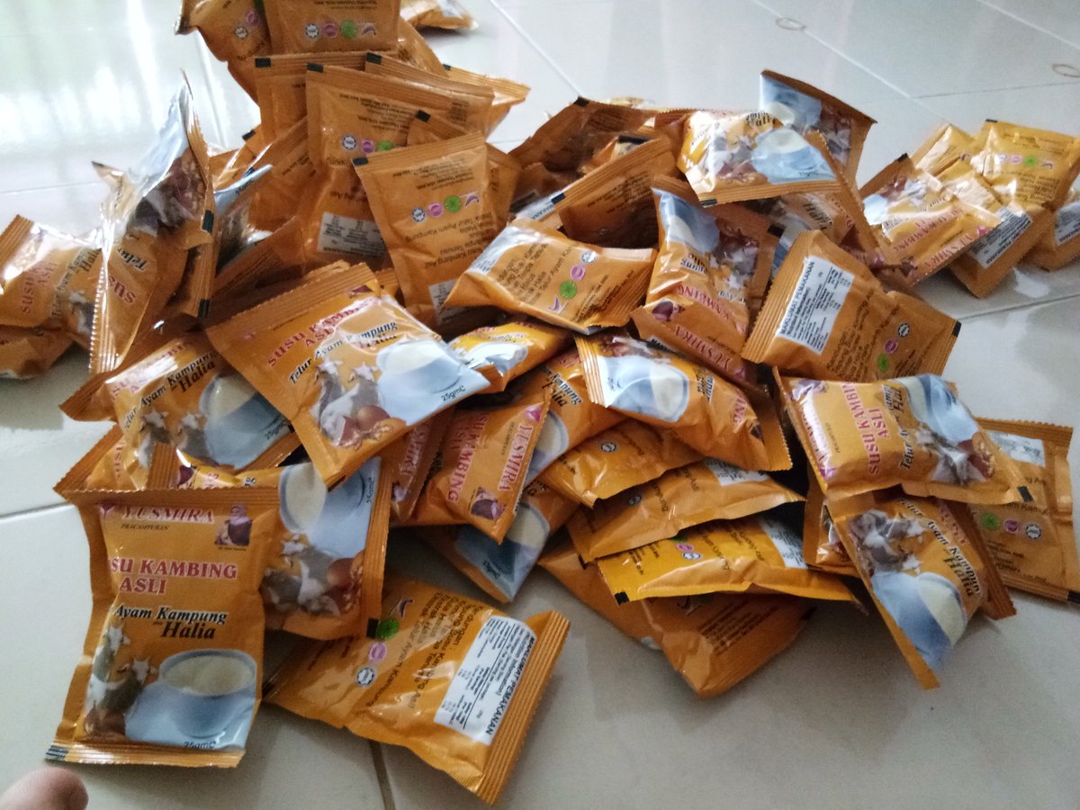 bi_noom's tweet photo. นมแพะเพิ่มน้ำเชื้อ เยอะขึ้น ข้นขึ้น พุ่งได้แรงขึ้น ซองละ10 บาท ราคาถูกมาก อย่ารู้ต้องลอง https://t.co/iNOOkGJWT4