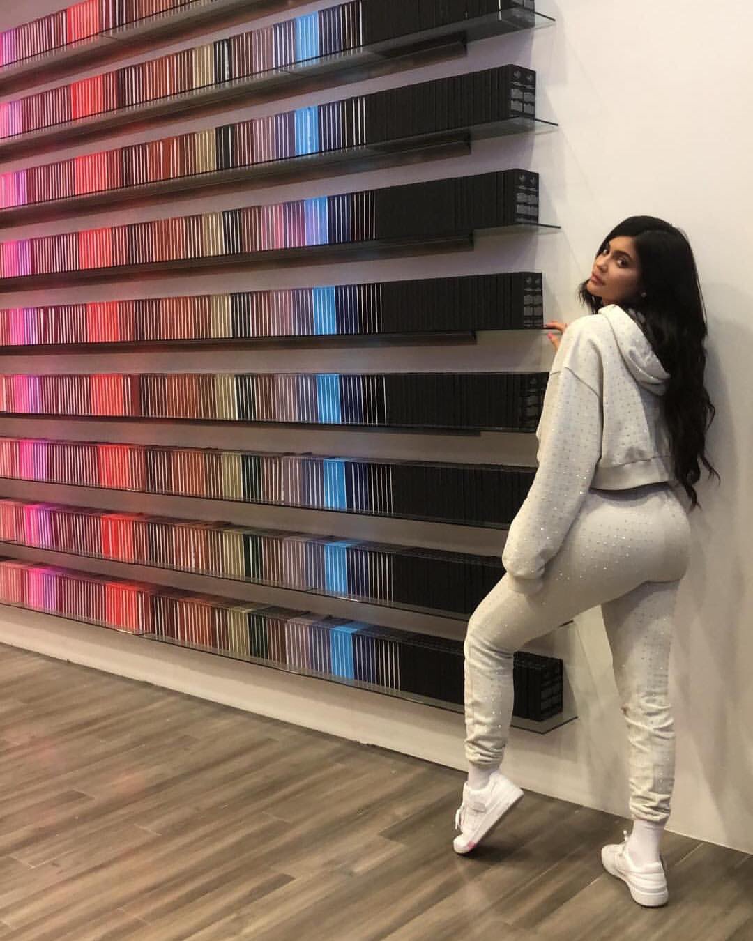 City flower Isolate input Kylie Cosmetics on Twitter: "Ready for tomorrow, San Francisco? The KYLIE POP UP opens at 21 Grant Ave at 10am! https://t.co/HASH8jCjRL" / Twitter City flower Isolate input Kylie Cosmetics on Twitter: "Ready for tomorrow, San Francisco? The KYLIE POP UP opens at 21 Grant Ave at 10am! https://t.co/HASH8jCjRL" / Twitter
