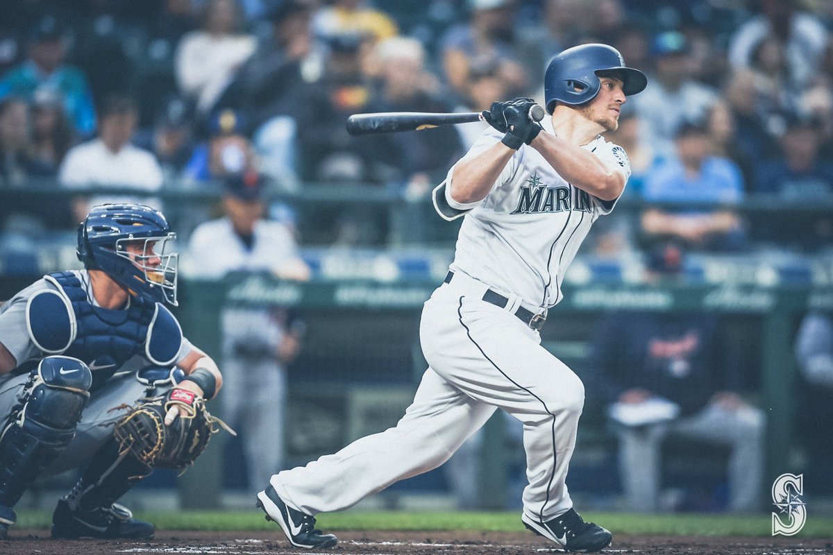 Mariners's tweet photo. Rally time. Haniger, Seager and Healy coming to the plate for the Mariners.

🔽8️⃣Tigers 3, Mariners 2. https://t.co/xjUVqU9yjo