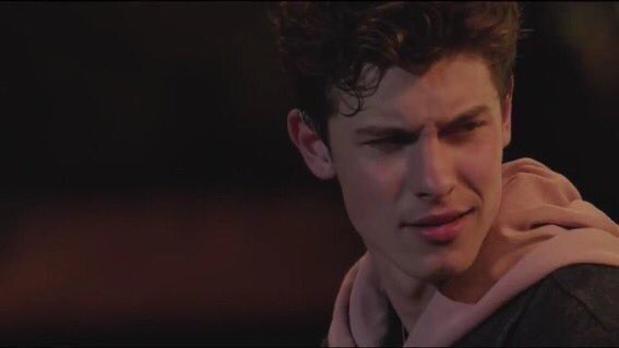 AydenLincoln's tweet photo. I spent a long time looking up and coming up with questions yet I didn’t get choosen! *Welp @ShawnMendes #OneNightOnlyShawn https://t.co/FgF4r9l8ml