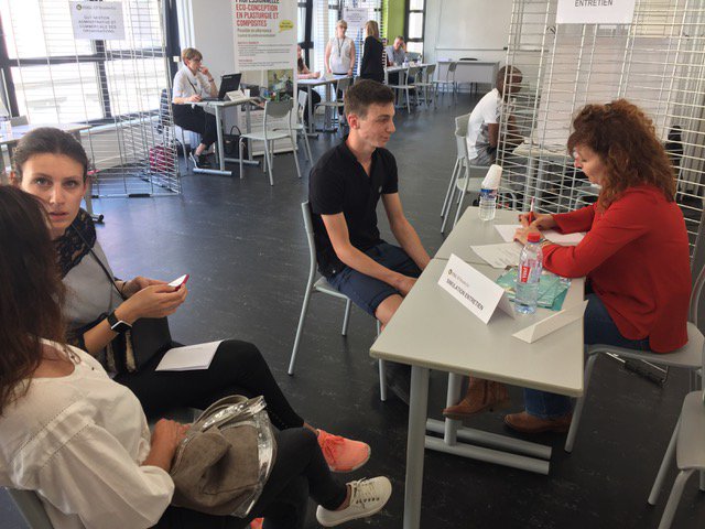 IUTME_Gaco's tweet photo. #JournéeDeLAlternance Merci à tous les étudiants et surtout aux différents participants : Service d'orientation et Service alternance de l' @Univ_Lorraine Mission locale de Sarreguemines ! Une belle rencontre au service de l'alternance ! https://t.co/yWajfe3Ott