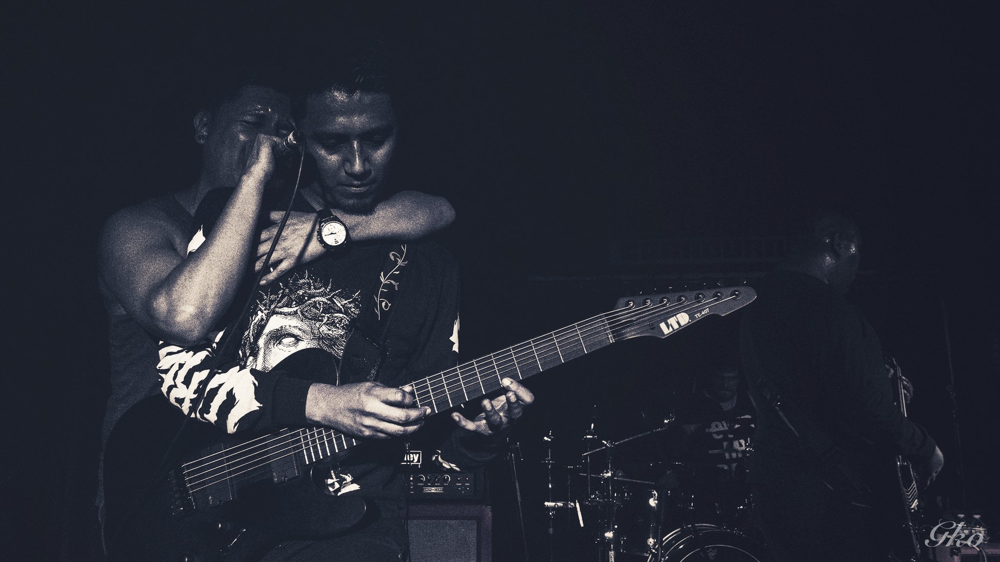 Metalcore bass sales