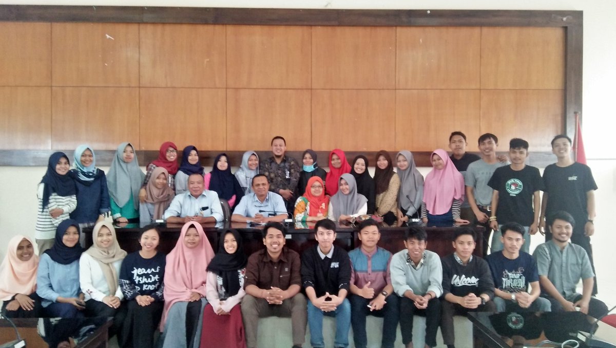 bpmkp_maros's tweet photo. Maros_18 Mei 2018.
34 Orang Mahasiswa Universitas Makassar melakukan kunjungan dalam rangka Praktikum Lapangan , Fakultas Matematika dan Ilmu Pengetahuan Alam Jurusan Biologi, Mata Kuliah Ekologi Perairan.
#RisetdanSDMKP 
@brsdm_kp https://t.co/mV1hqjoNpU