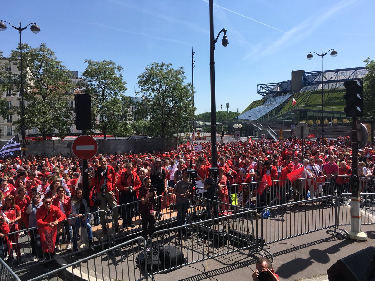 KaAudic's tweet photo. Not a good, but a Fabulous RedDay! @JaimeCMArkea https://t.co/nEE8MNAJNV
