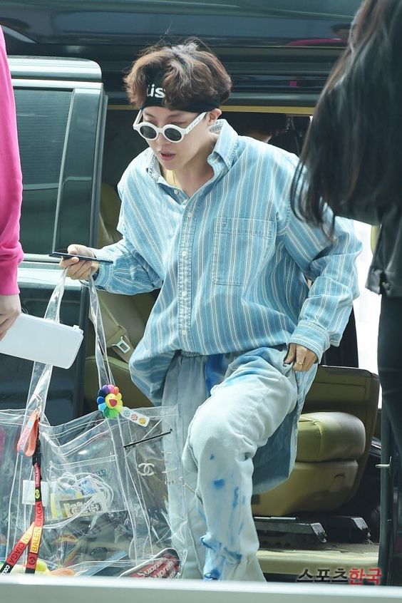 MinRy_1310's tweet photo. @BTS_twt #iVoteBTSBBMAs https://t.co/VKrZOjW1tr
