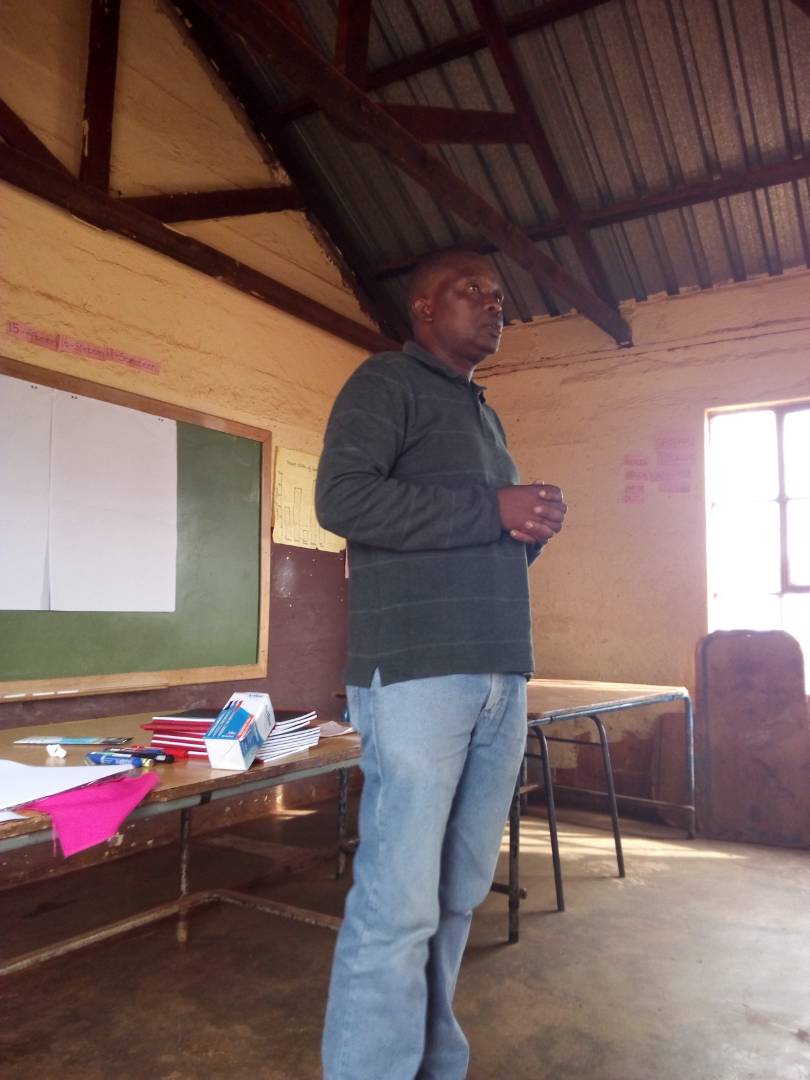 UmsimisiCoproj's tweet image. Community workshop for RHMs
#TransformativeApproach
#ChangingLives
