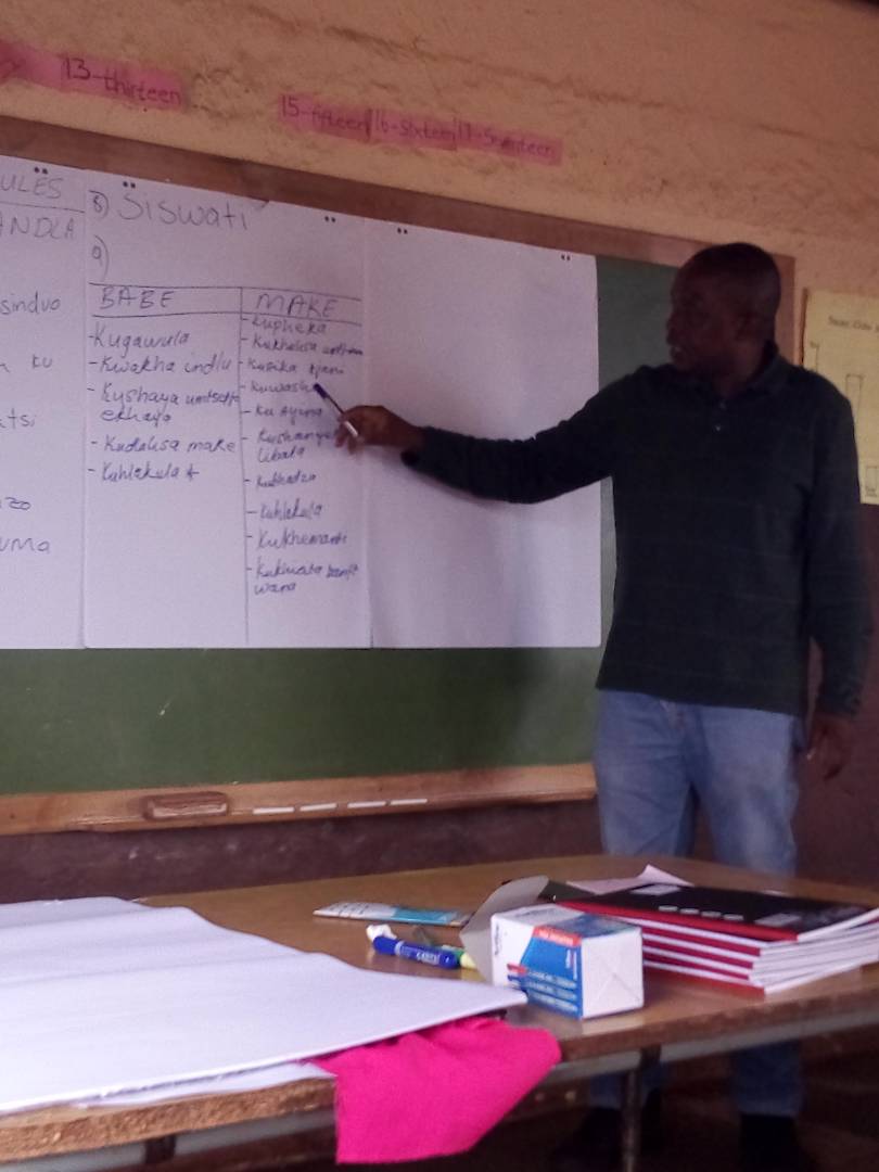 UmsimisiCoproj's tweet image. Community workshop for RHMs
#TransformativeApproach
#ChangingLives