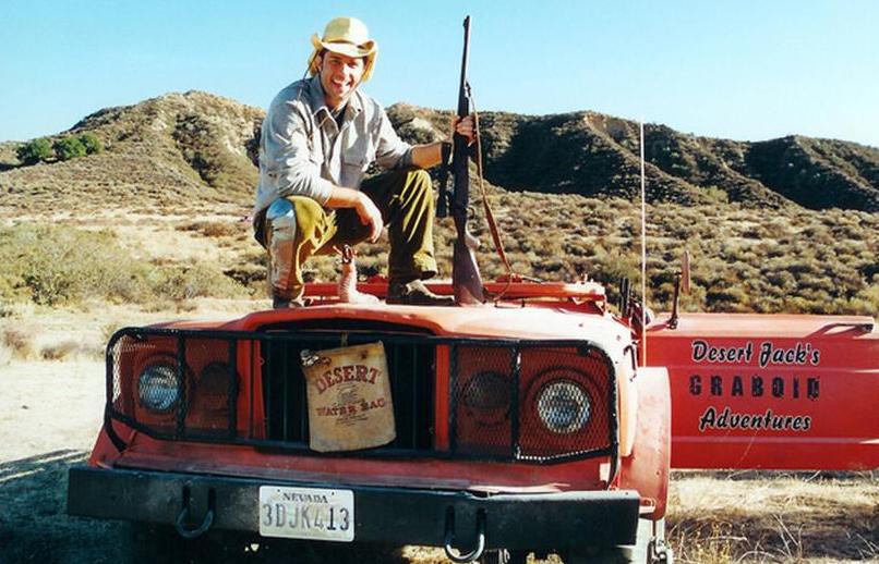 SCNews_'s tweet photo. ►Monday! Catch @ShawnChristian as Graboid Adventure Hunter Desert Jack Sawyer in "Tremors 3: Back to Perfection" 7:35 am  on HBOCH https://t.co/GzysoMqgcf