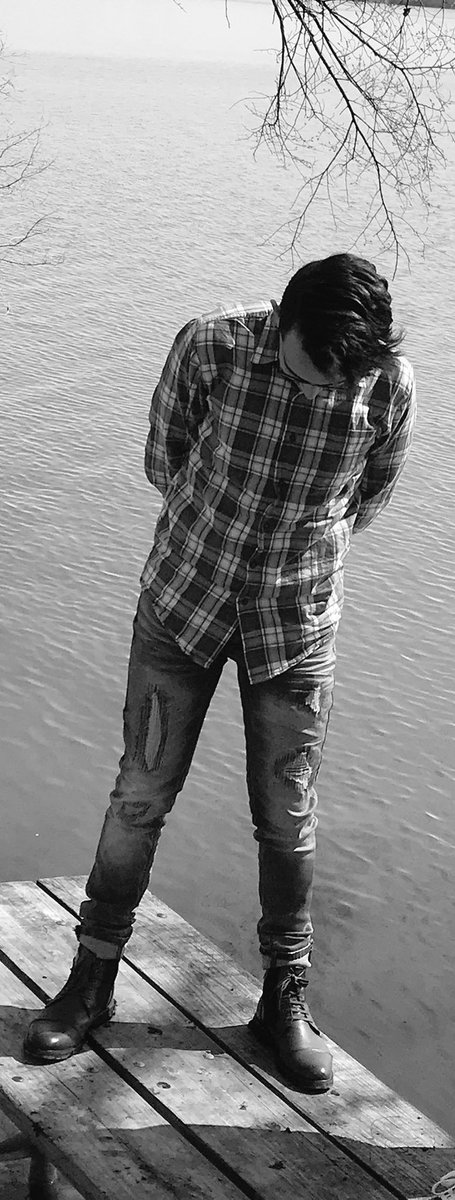 Montaserhamayel's tweet photo. It’s Better To Walk Alone Than A Crowd Going In The Wrong Direction.. 🚶‍♂️🚶‍♂️🚶‍♂️🚶‍♂️ #Feeling_Lost 💔 https://t.co/kGytcJpL39