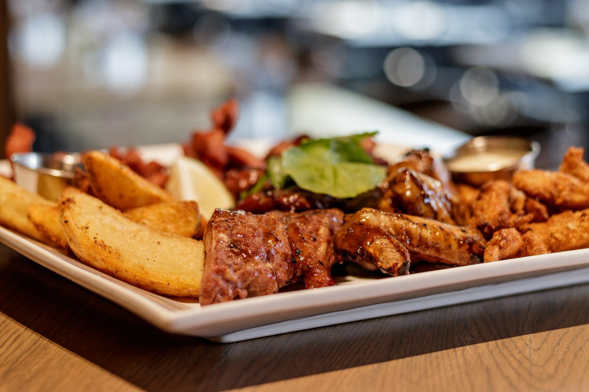 NewsCafeZA's tweet photo. Ebumnandini is where weβre at! Find the vibe! Throw in our Top Seller Platter and issa vibe!
#NewsCafe #BeExplorers #Friday https://t.co/reMI1BvVHY