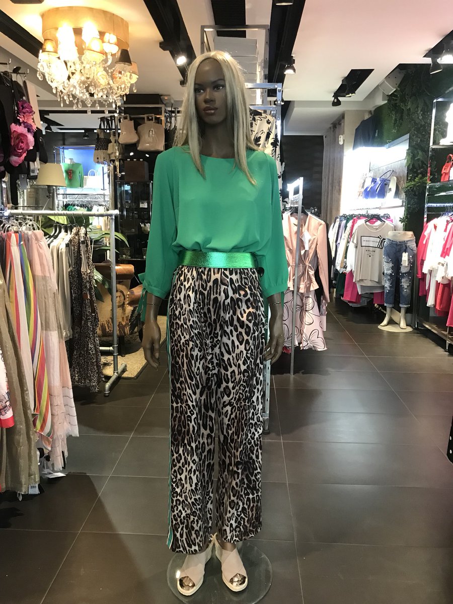 Rinascimentodyd's tweet photo. Para las amantes del animal print, estos looks os van a gustar mucho. Feliz viernes!!!#animalprint https://t.co/NRxsR6DKx1