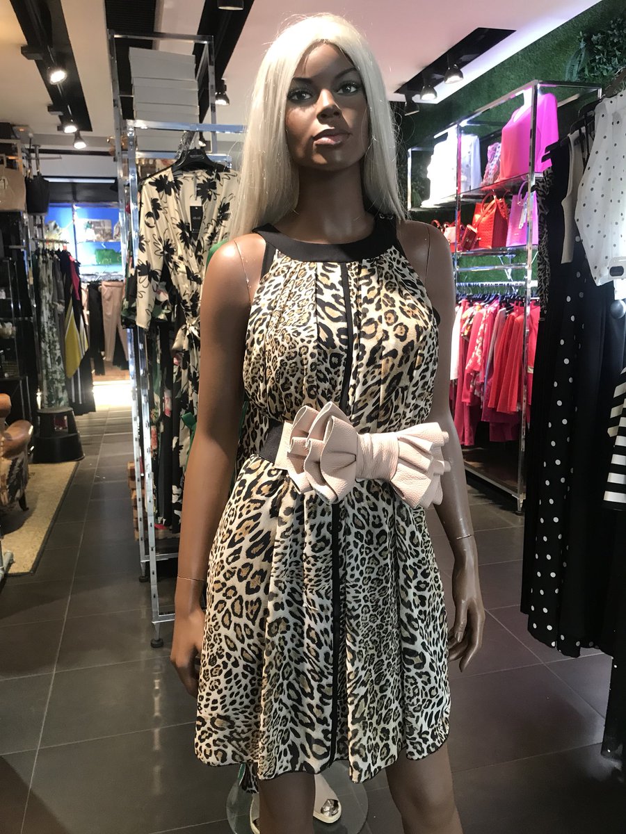 Rinascimentodyd's tweet photo. Para las amantes del animal print, estos looks os van a gustar mucho. Feliz viernes!!!#animalprint https://t.co/NRxsR6DKx1
