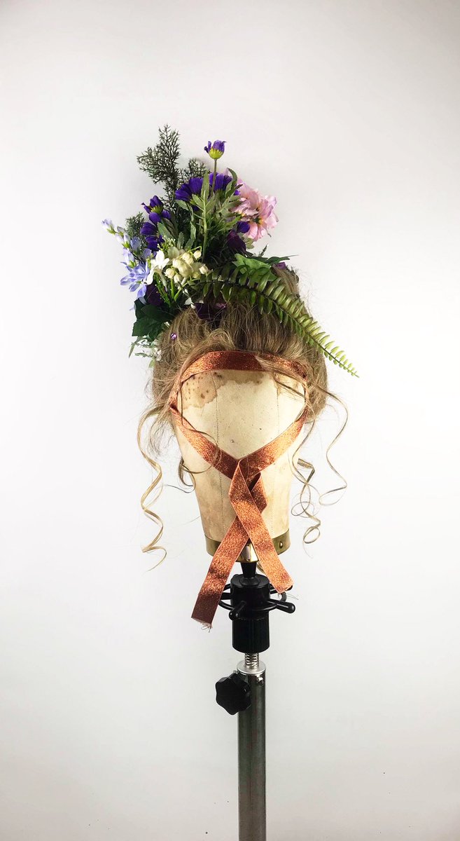 ChloeFitzMUA's tweet photo. 18th Century Floral Wig Design 💐🌿🌸                                              #wig #18thcentury #MarieAntoinette https://t.co/BlZ5OYVKYW