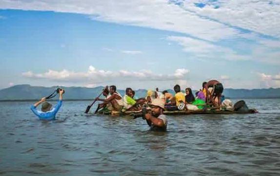 MAKING FAKE NEWS - Hey cameramen! Get some good photos of us on this side also! Bengali Muslims (also known by the fake term 'Rohingya') <a href="/KenRoth/">Kenneth Roth</a> <a href="/simonbillenness/">Simon Billenness</a> <a href="/nslwin/">Ro Nay San Lwin</a> <a href="/tunkhin80/">Tun Khin</a> <a href="/SalilShetty/">Salil Shetty</a> <a href="/MarkFarmaner/">Mark Farmaner</a> <a href="/FortifyRights/">Fortify Rights</a> <a href="/amnesty/">Amnesty International</a> <a href="/hrw/">Human Rights Watch</a> <a href="/drzarni/">maung zarni</a>