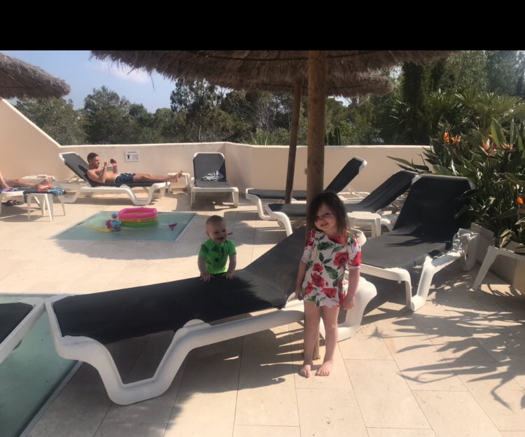 JayCatton's tweet photo. Some pay back today for having two rounds of golf this week. Girls are at spa for the day so Daddy day care in full flow! #realworkstarts https://t.co/dc2PpVti5w