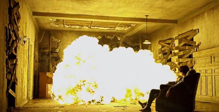 meanyoongi0309's tweet photo. YOONMIN SINGLE-HANDEDLY DID THAT 
#FakeLoveFriday https://t.co/ULz6YBFVUQ
