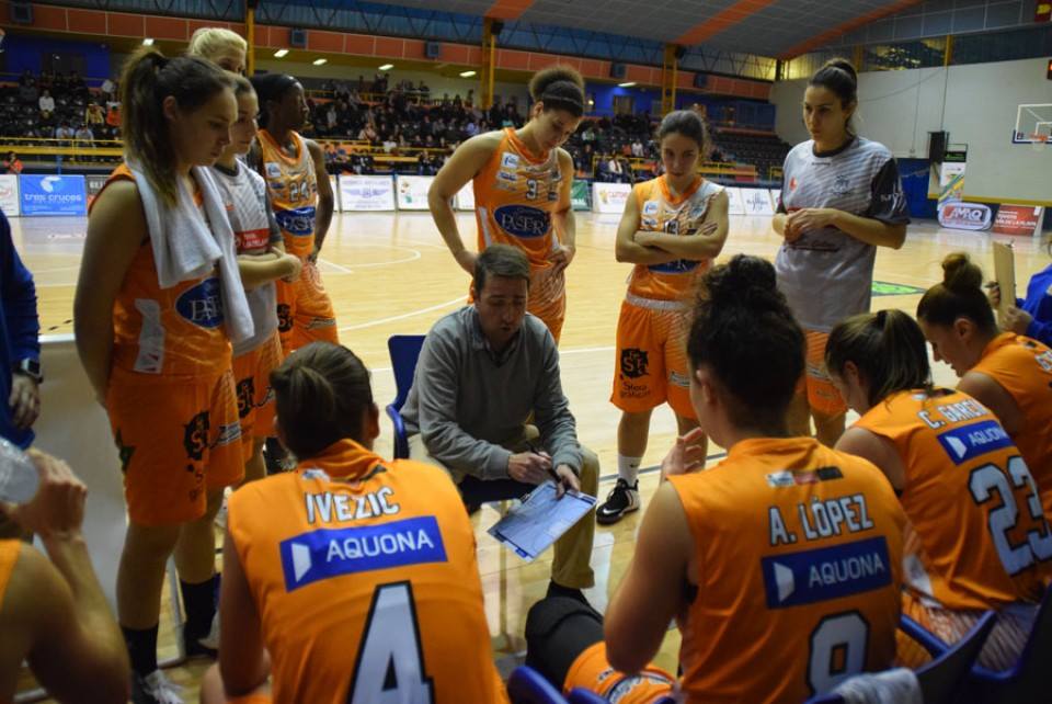 DiscaEsports's tweet photo. ⚠️NOTICIÓN⚠️
Tenemos el placer de Presentarles a la primera incorporación de la Temporada 2018/2019.
El nuevo Head Coach  ‼️ @EloyDoceChambre   ‼️
Bienvenido 😍😍
@FundlaCaixa @Fundacion_ONCE  @FundacionRudy @FEDEDDF @MartaFernandez5 @rudy5fernandez @FBIBasquet https://t.co/QK29DWzS3H