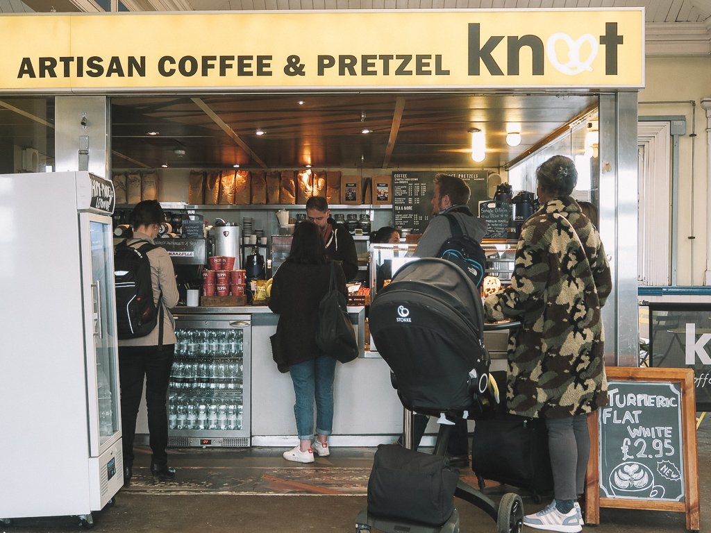 Who's staying in to watch the royal wedding tomorrow?  Pick yourself up some pretzels, the perfect wedding watching snack! #knotpretzels #royalwedding #londonfood