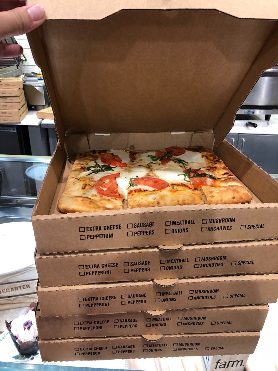betogt's tweet photo. @Epic2C pizza on itโs way #boundless2c https://t.co/cUPbPtRx0a