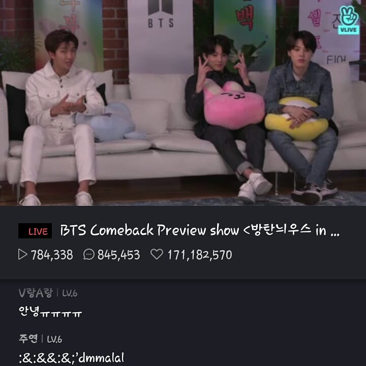jiminoholic's tweet image. Guys it started.....
They're LIVE now here👇👇👇

A live broadcast is now showing on V.
vlive.tv/video/69787

Go watch it plzzz

#BTS_BBMAs
#BTS_live 
#iVoteBTSBBMAs