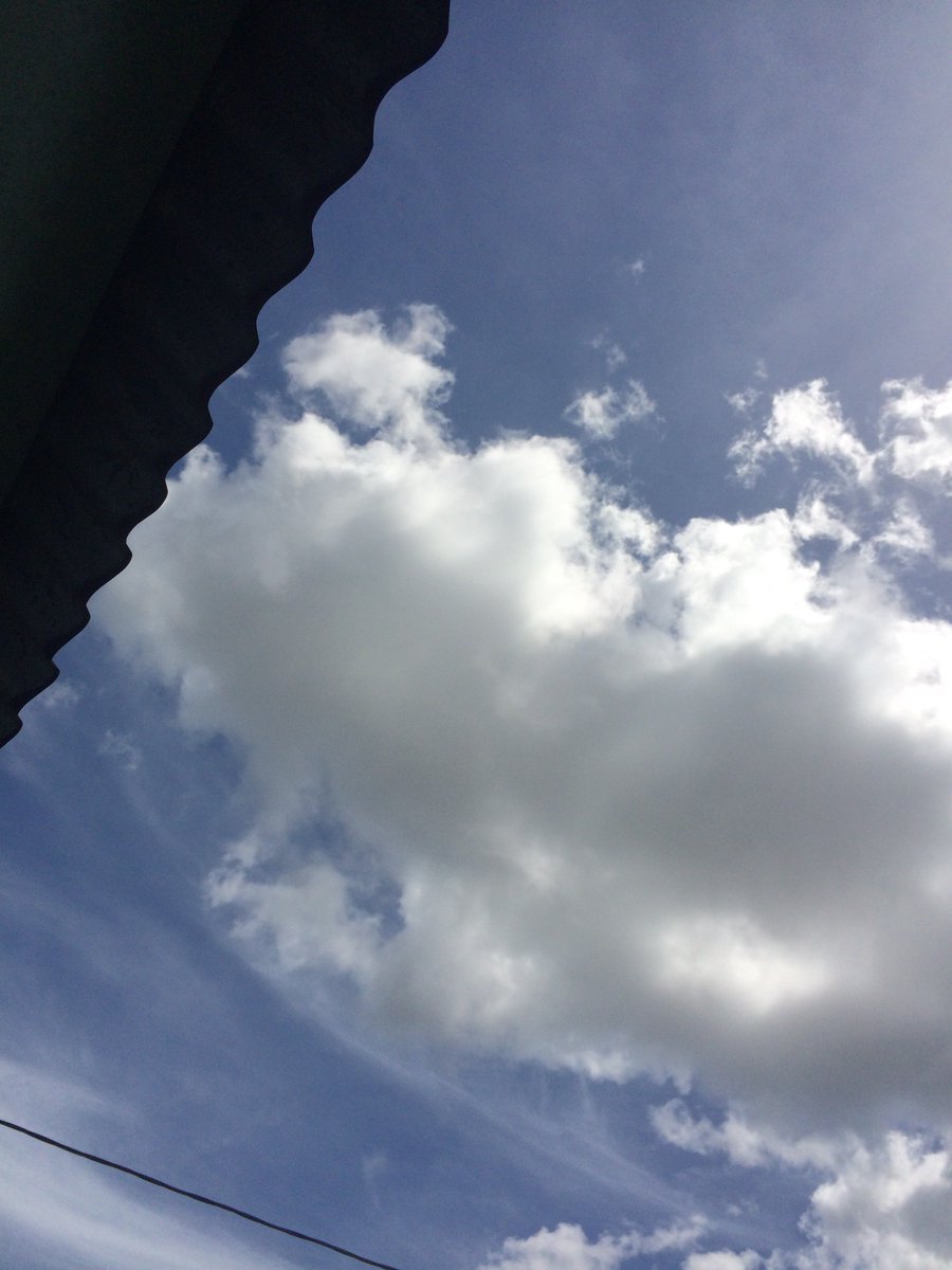 EfridoRahmat's tweet photo. awan rendah

Sarolangun,18 mei 2018 https://t.co/1zPn0g4IJE